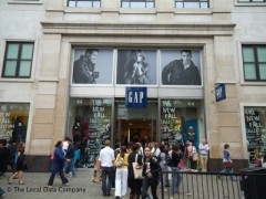 gap oxford circus opening times